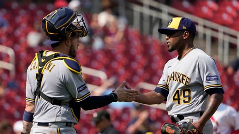 Brewers designate Julio Teheran for assignment as they prepare for playoffs